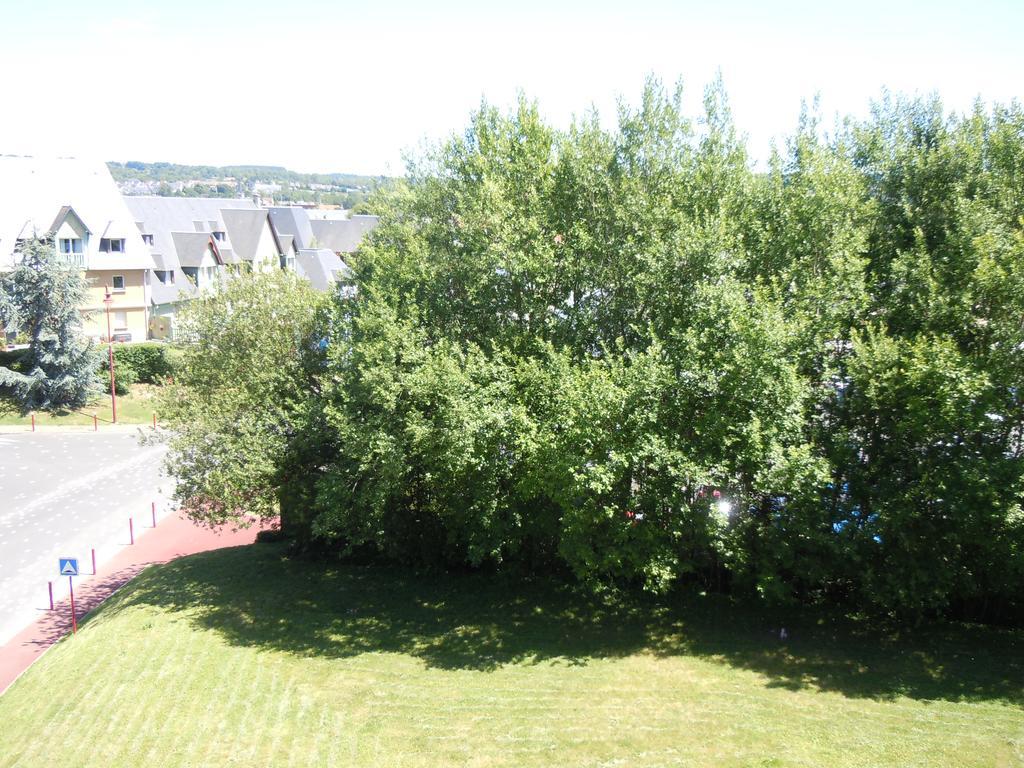 Sweet Home Appart'Hotel Deauville Sud Exteriör bild